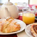 Giulia Bed & Breakfast 4*